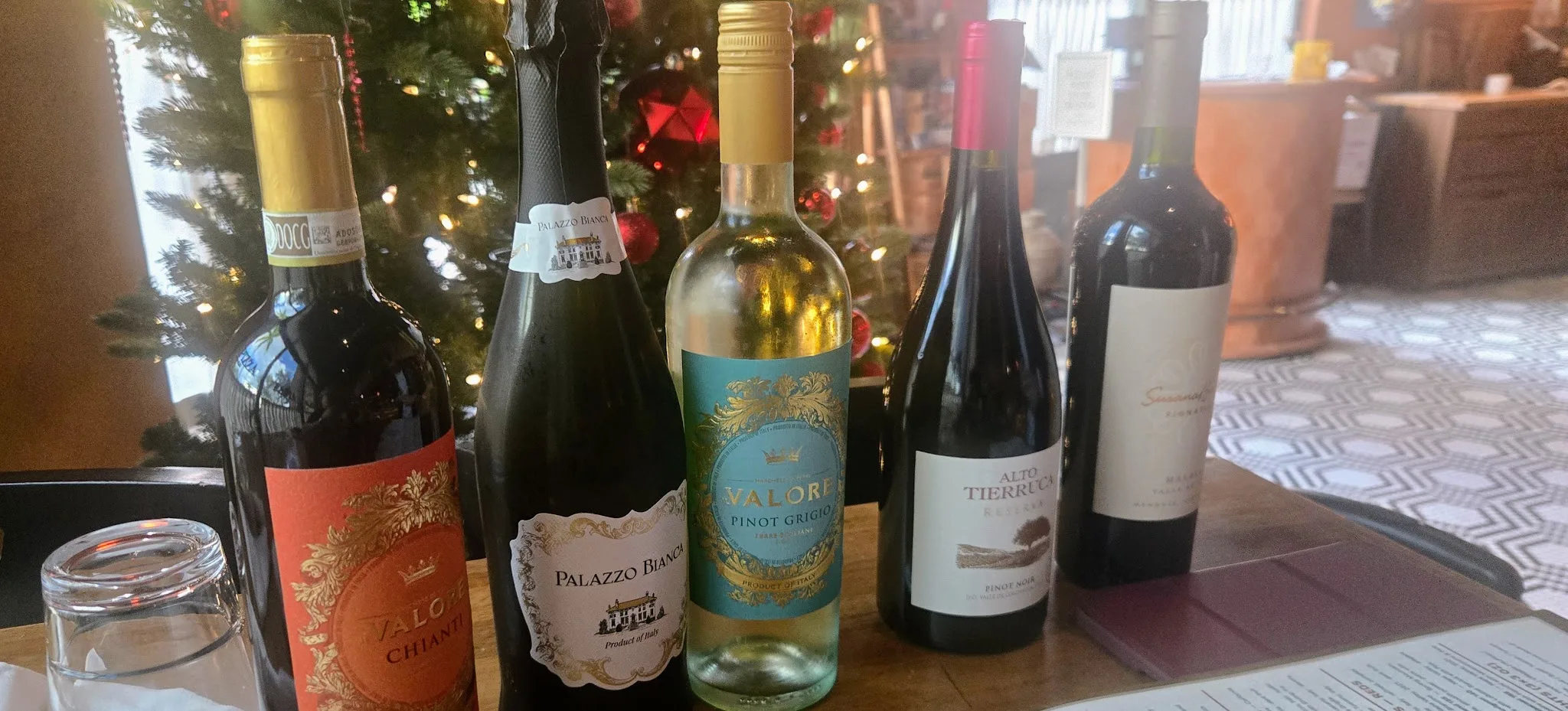 Wine night at Sole Mio Italian restaurant Boynton Beach